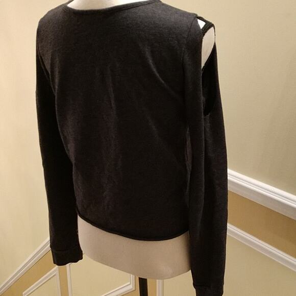 Recycled Karma Gray Cold Shoulder Top size Small - Picture 3 of 7